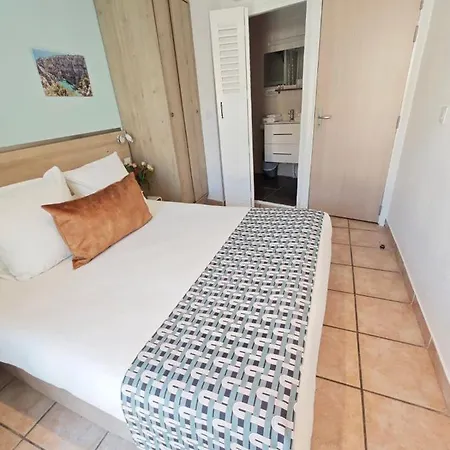 Des Calanques 2* Cassis