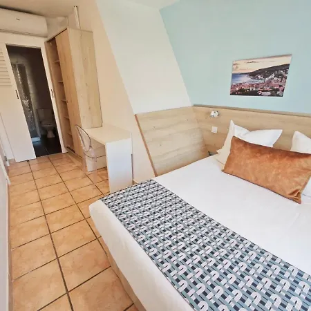Des Calanques Port De Hotel 2*