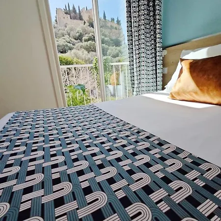 Des Calanques Hotel 2*