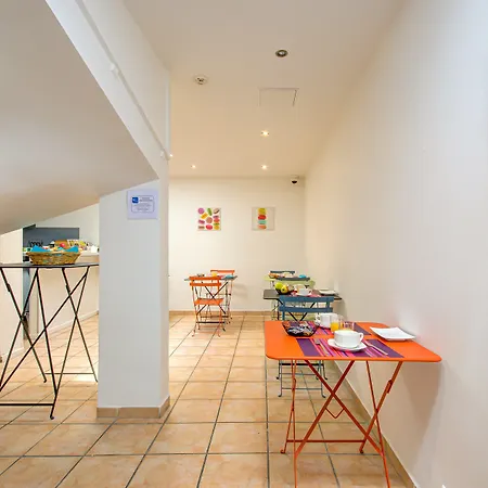 Des Calanques 2* Cassis