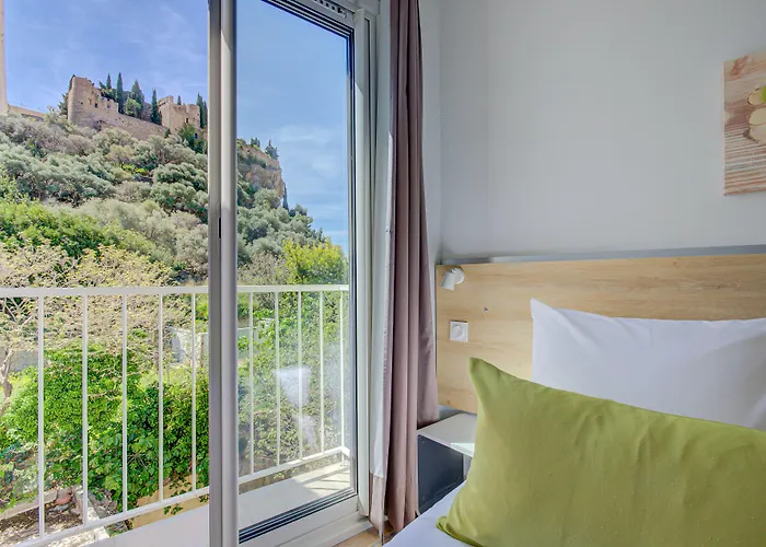 Hotel Des Calanques Port De