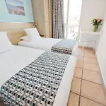Des Calanques Port De Otel
