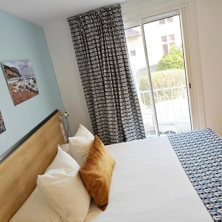 Des Calanques Otel