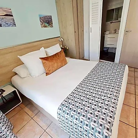 Des Calanques Port De Hotel 2*